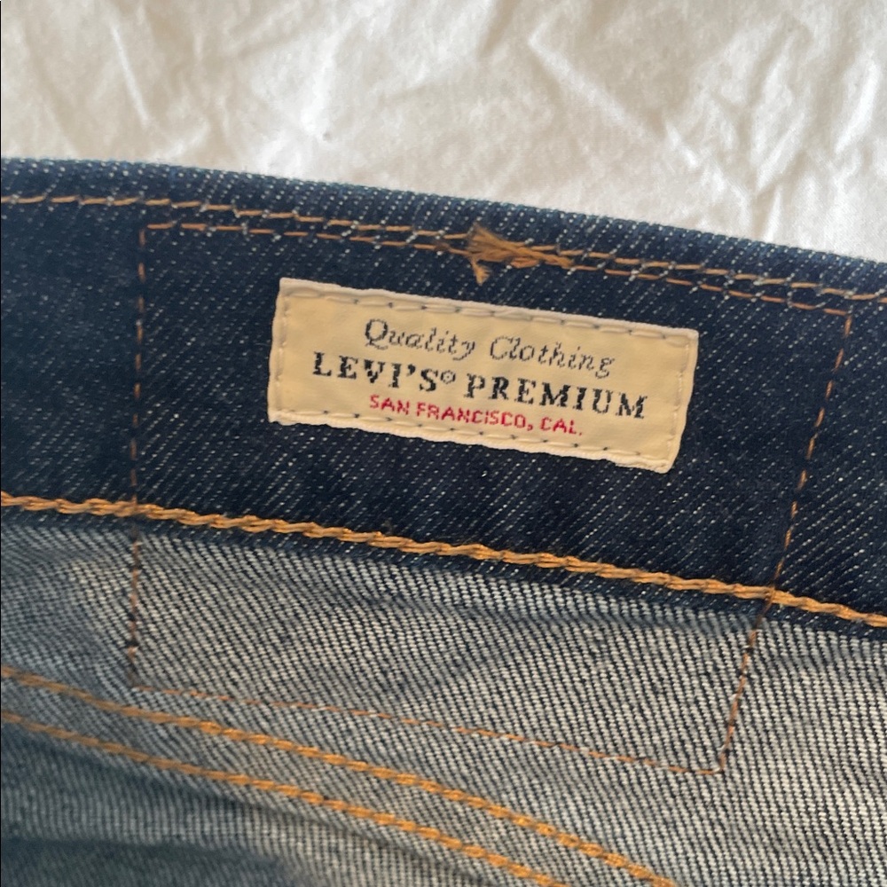 Levi’s Men's Dark Blue Jeans - Picture 6 of 9